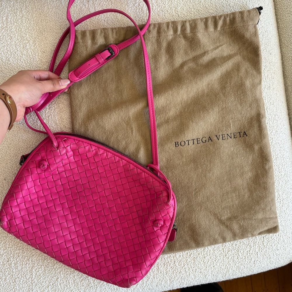 Bottega Veneta Pink Crossbody Bag Nodini